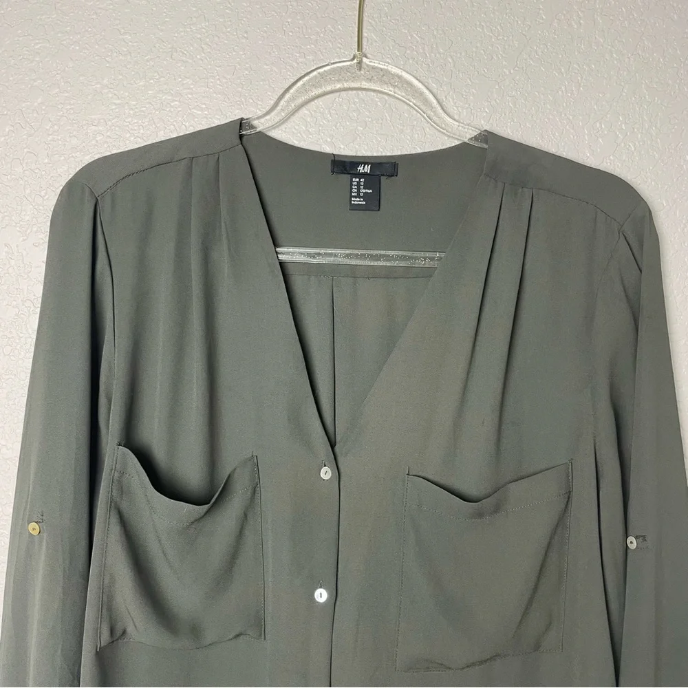 H&M Olive Green/ Charcoal Gray Women's Chiffon Button Down Blouse Size 12